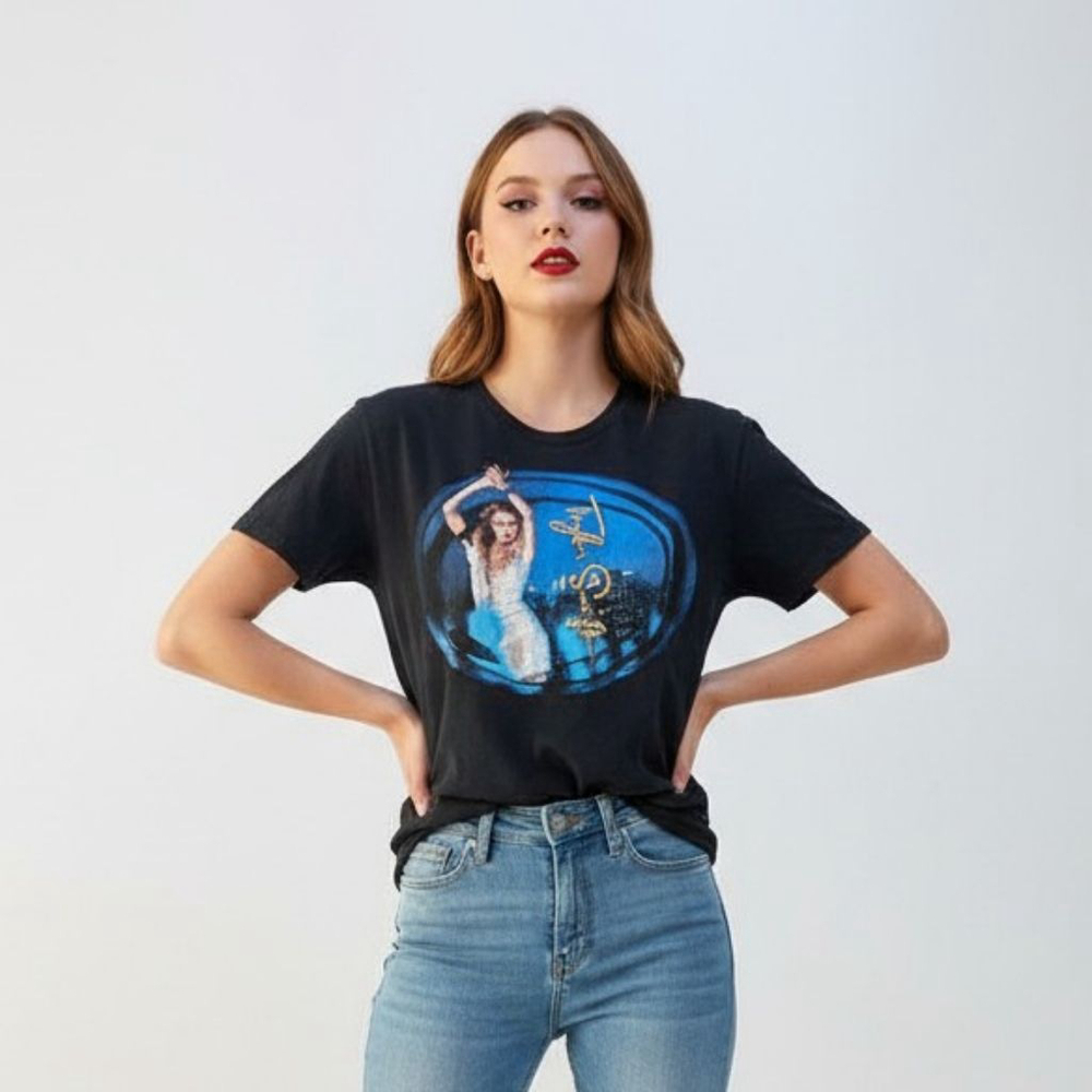Taylor Swift Speak Now 2011 Tour T-Shirt - Medium
